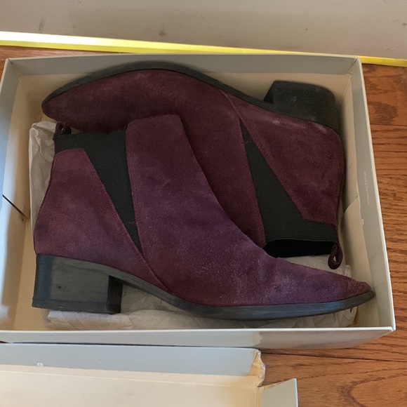 Marc fisher booties - womans size 9, dark red suede - Picture 3 of 5